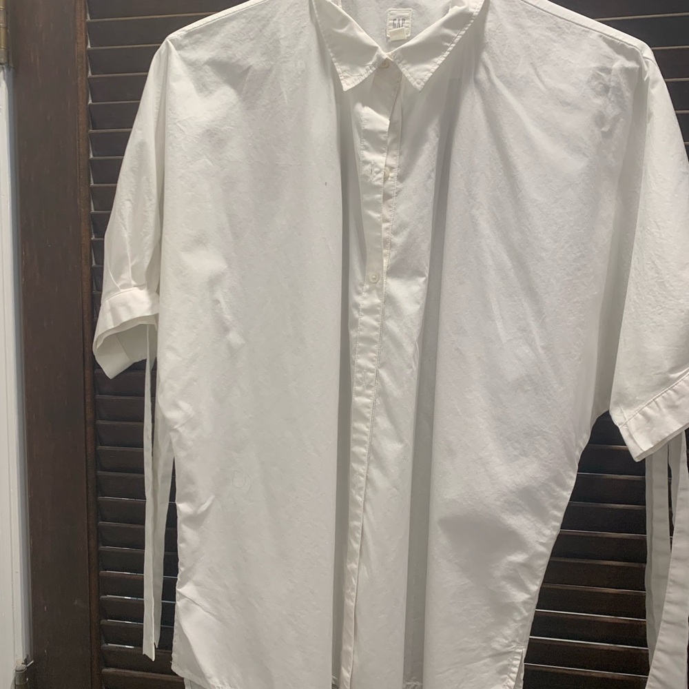 GAP White Button Down Shirt Short Sleeve